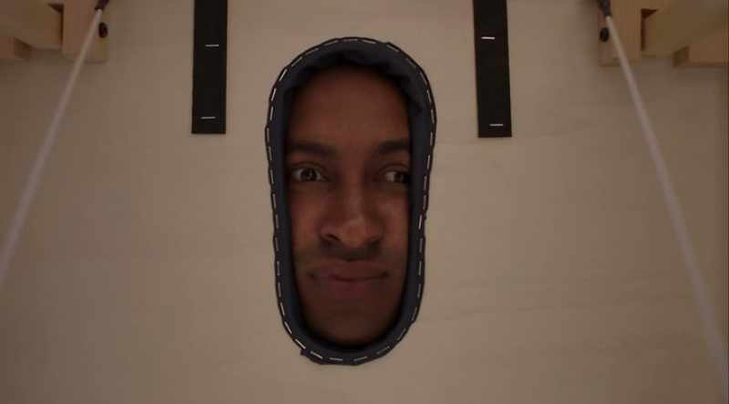 {\an1}I could come past your room? We could head over together