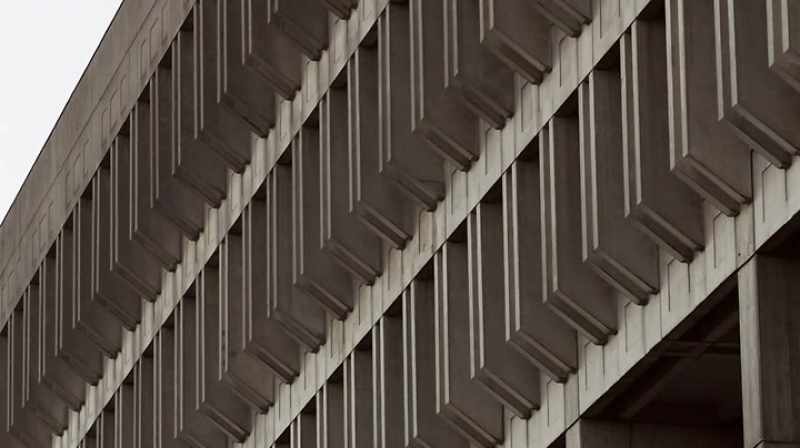 {\an1}(musicians playing 
