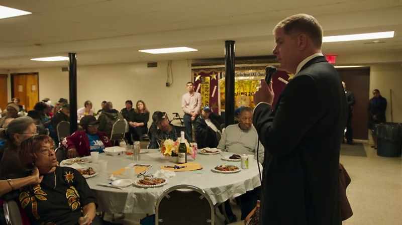 {\an1}So if you make a complaint at a civic association