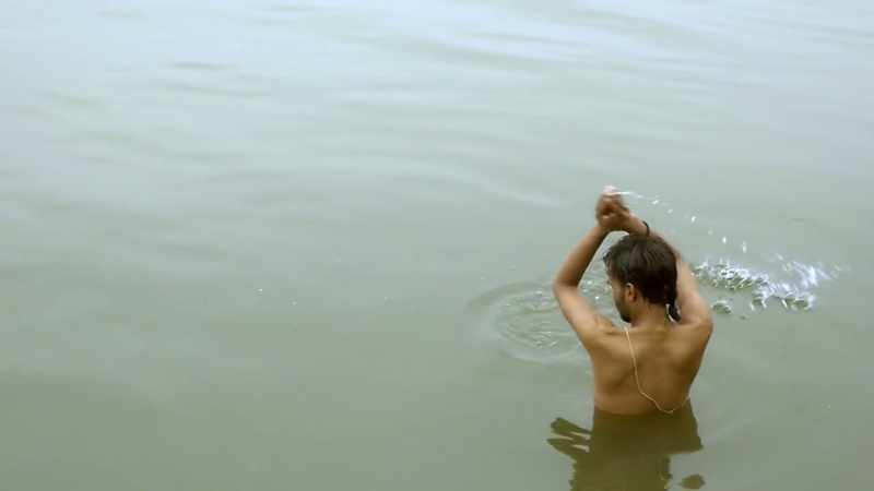 {\an1}They hold spiritual meaning for us