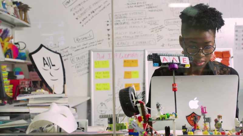 {\an1}We have AI influencing