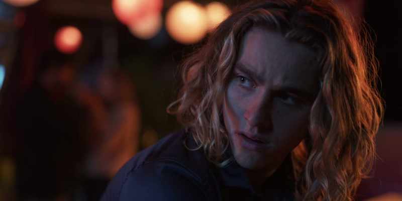 {\an8}And you and Bodhi, you'll mess everything up