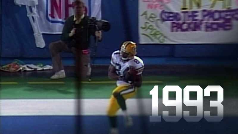 {\an8}[announcer] Touchdown!