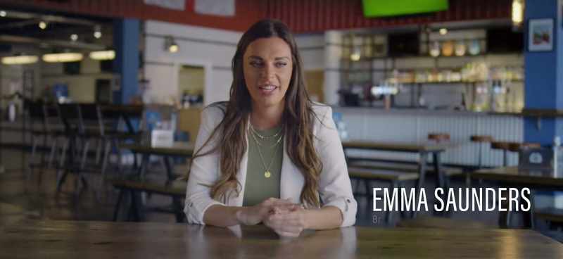 {\an8}As a sports broadcaster, it doesn't get much bigger