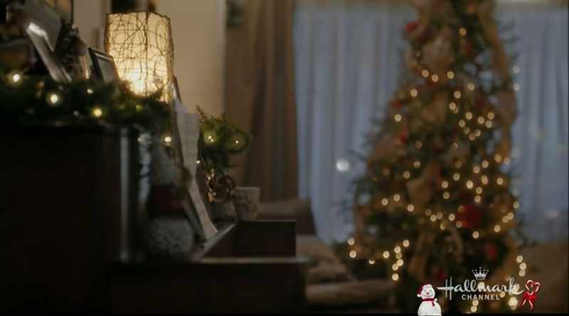 {\an8}BOAS FESTAS
