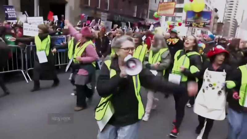 {\an8}COPRESIDENTE DA MARCHA