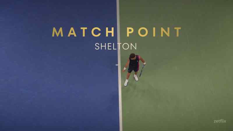 {\an8}- [crowd cheering] - [umpire] Game, third set, Shelton