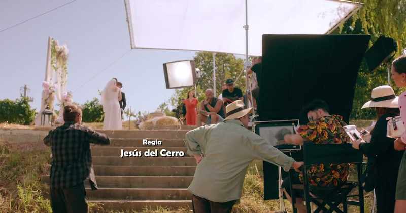 {\an8}Cut! Great! Moving on to the next scene