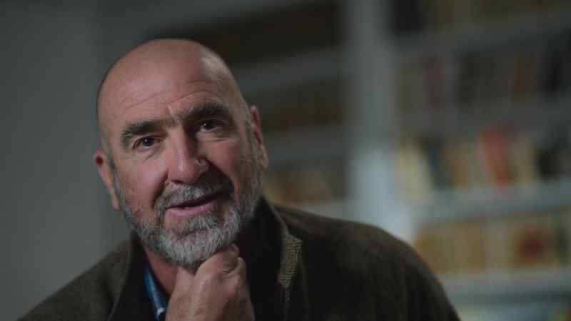{\an8}ERIC CANTONA MAN UTD 1992-1997