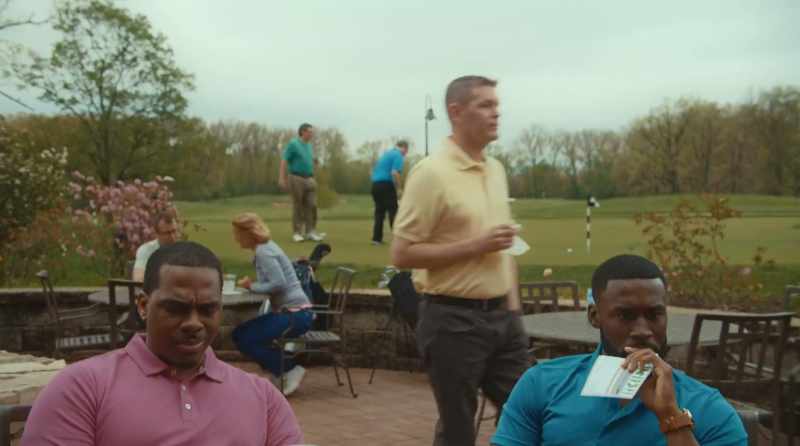 {\an8} [exhales] Look at the backyard on this chick