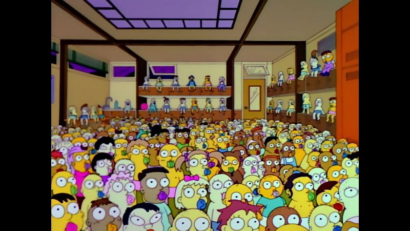 {\an8}HOMER: Maggie, time to go to the-- (screams)