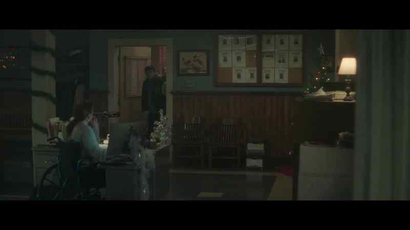 {\an8}Dad? What's going on?