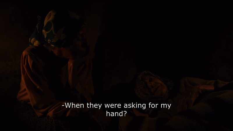{\An8}I don't know. - When they were asking for my hand?