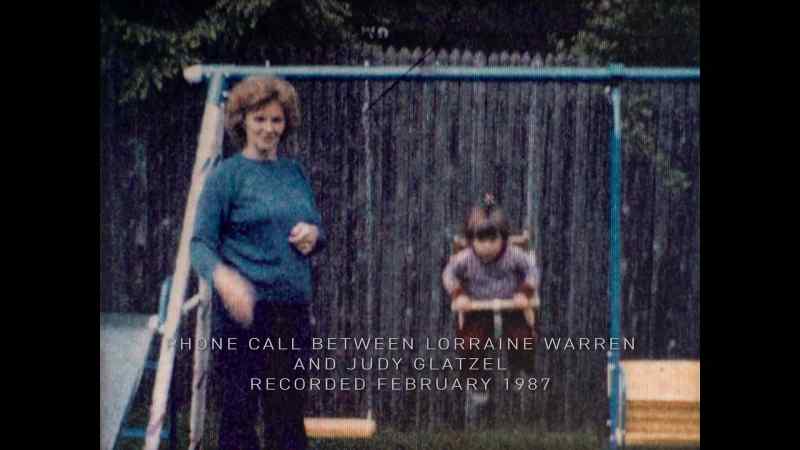 {\an8}- Hello. - Hi, Lorraine? Judy