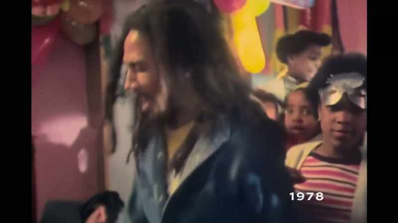 {\an8}I remember Don Letts walking into my school and saying