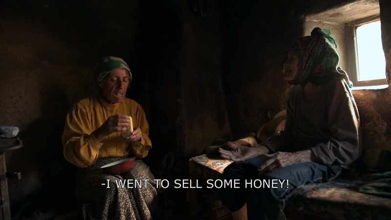 {\An8}I went to sell some honey! - Aha