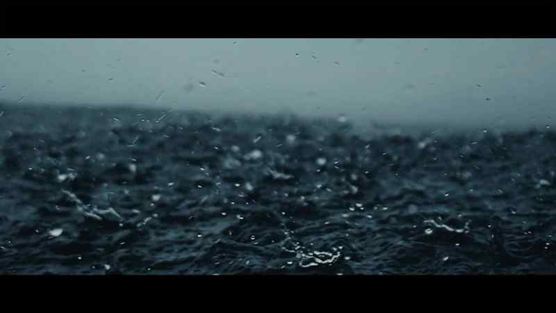 {\an8}- We're talking about a big swell