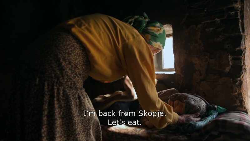 {\An8}I'm back from Skopje. Let's eat