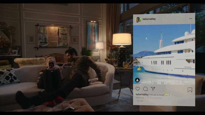 {\an8}It's a yacht, and it's not. It's this guy's