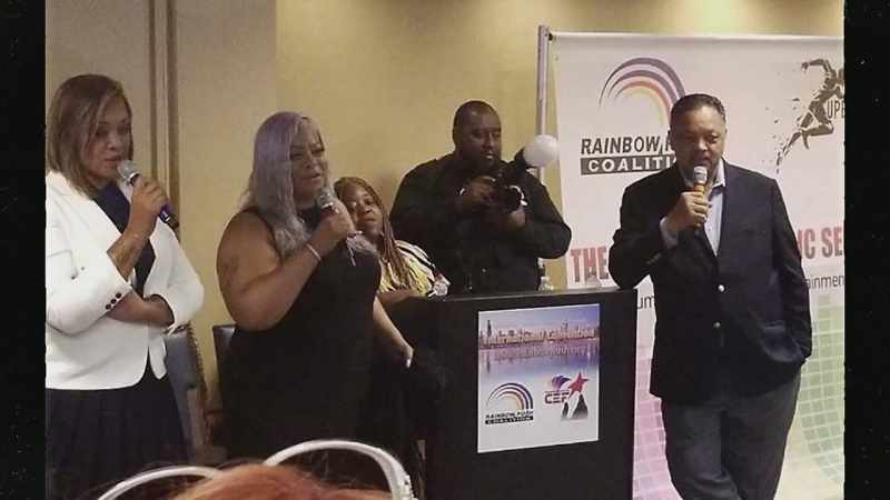 {\an8}Jesse Jackson has honored me three times
