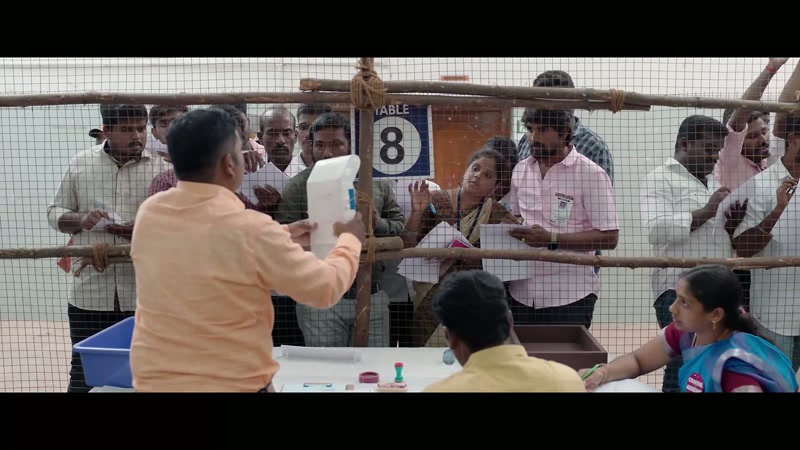 {\an8}Maamannan, contesting from Kasipuram, was leading in the third round
