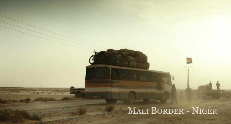 {\an8}MALI - NIGER BORDER