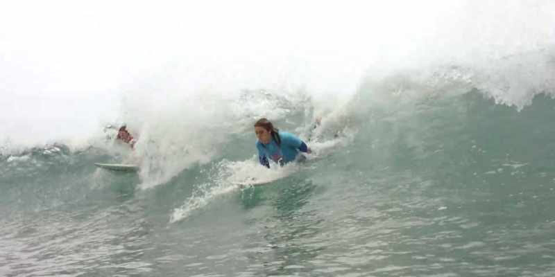 {\an8}Martinez paddling hard here, but nope