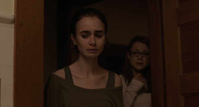 {\an8}[Megan sobs]