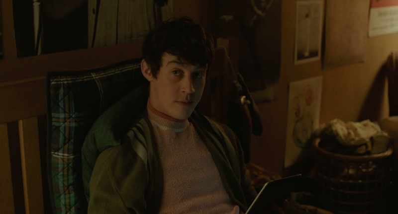 {\an8}-Most definitely not gay. - Thank God