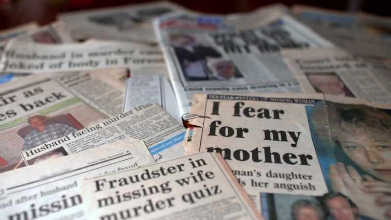 {\an8}[narrator] Causley's trial lasts three and a half weeks