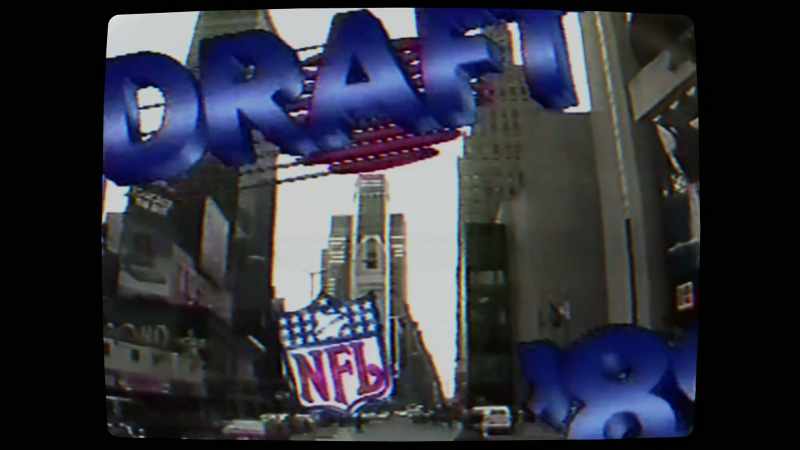 {\an8}[Patrick] Well, I thought we had an agreement on draft day