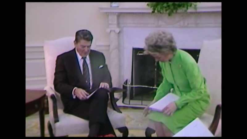 {\an8}Phyllis Schlafly put out a booklet