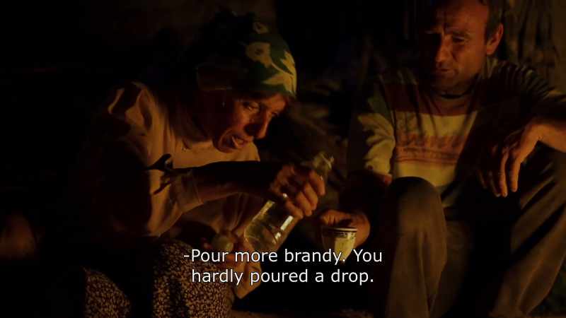 {\An8}Pour more brandy. You hardly poured a drop