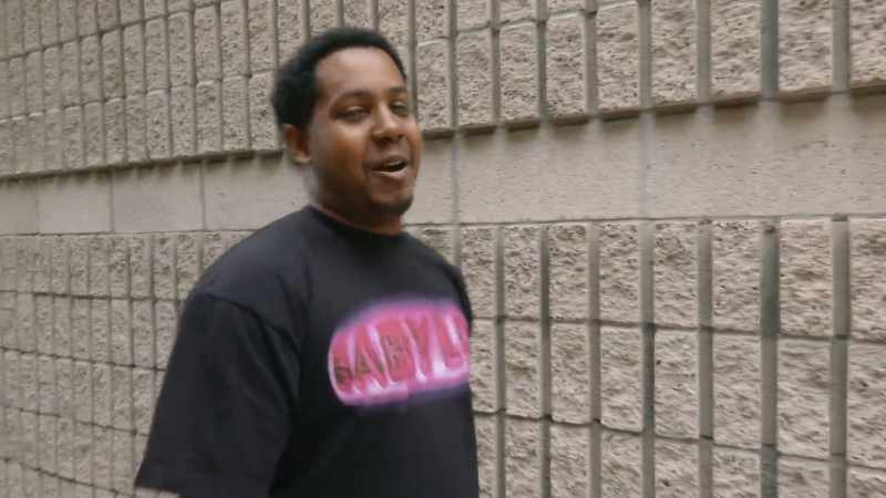 {\an8}So, you know my dad, ex-convict, ex-gang banger