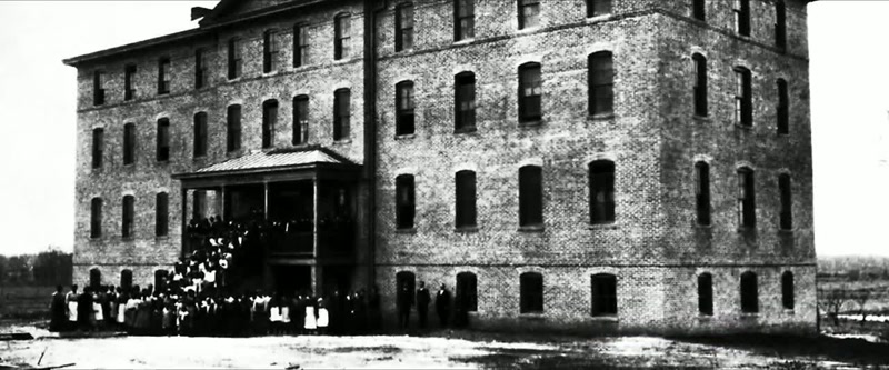 {\an8}So many of the HBCUs that we know today were founded