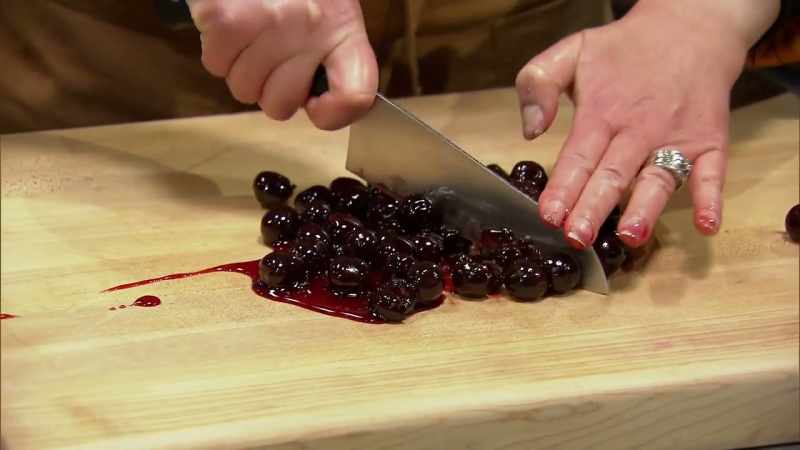 {\an8}The pitfall to these cherries