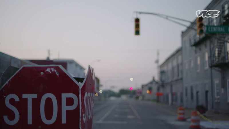 {\an8}The town has been haunted by this case ever since