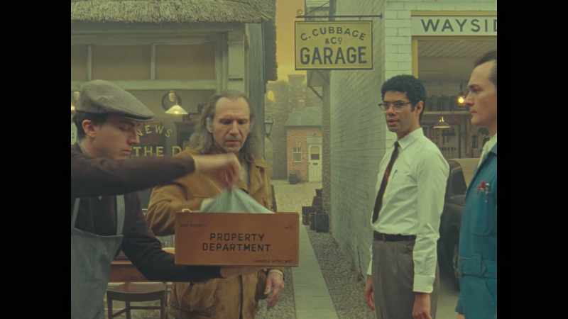 {\an8}Then he reached into his knapsack and produced a second live rat