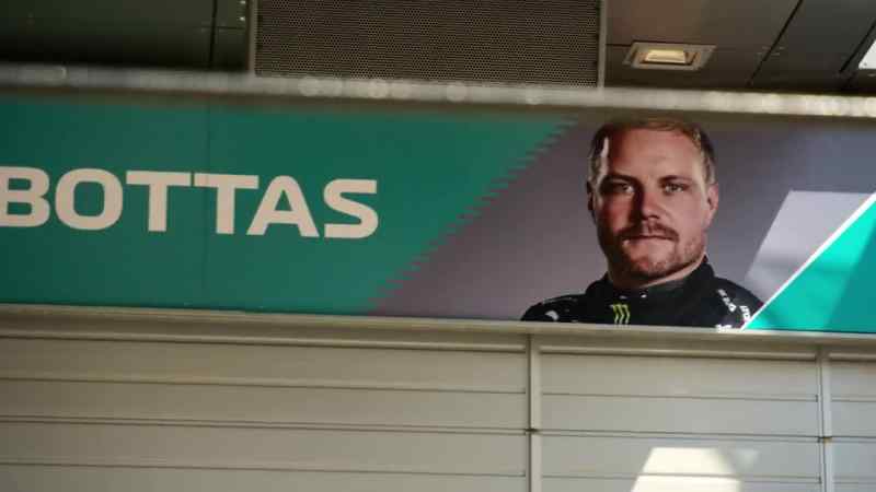 {\an8}Valtteri, fastest man on track