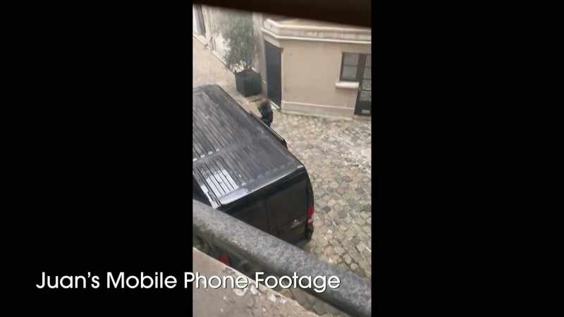 {\an8}VIDÉO DU TÉLÉPHONE DE JUAN
