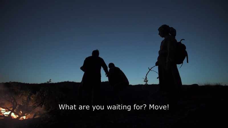 {\An8}What are you waiting for? Move!
