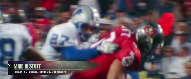 {\an8}You know, being around him, seeing guys like Mike Vick