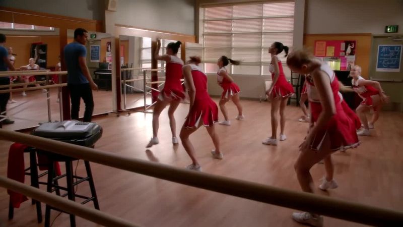 And again. Five, six, seven, eight. Go one, two... four