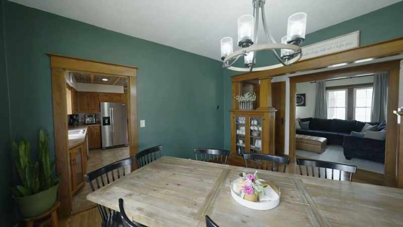 And between the kitchen and the dining