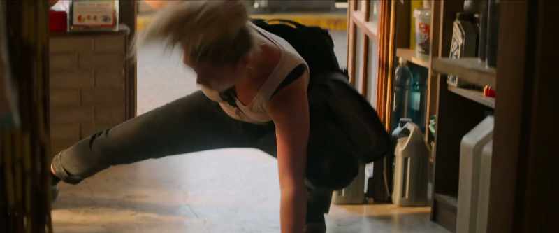 And you do, like, a fighting pose. (LAUGHS)