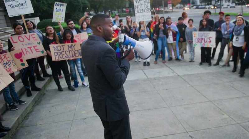 And I was like, wow, this is my boy's son. -(crowd chanting)