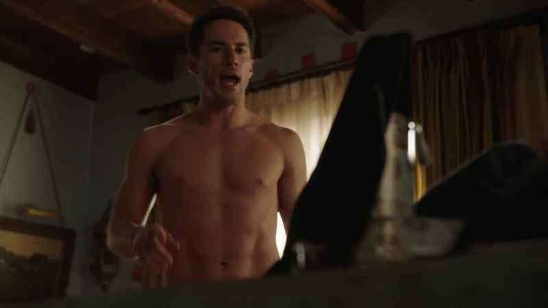 And I'm... naked