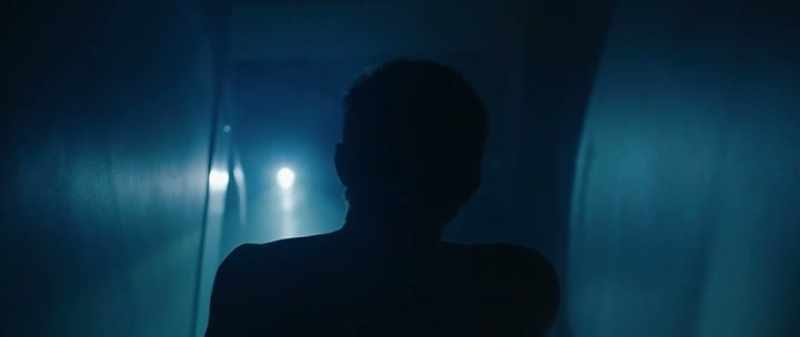 �� And who in her lonely slip ♪