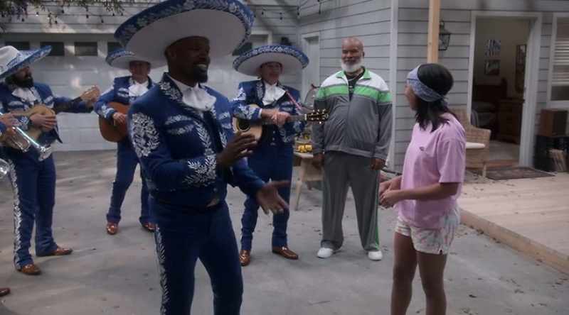 And not only that, but Manny's ringtone is J Balvin