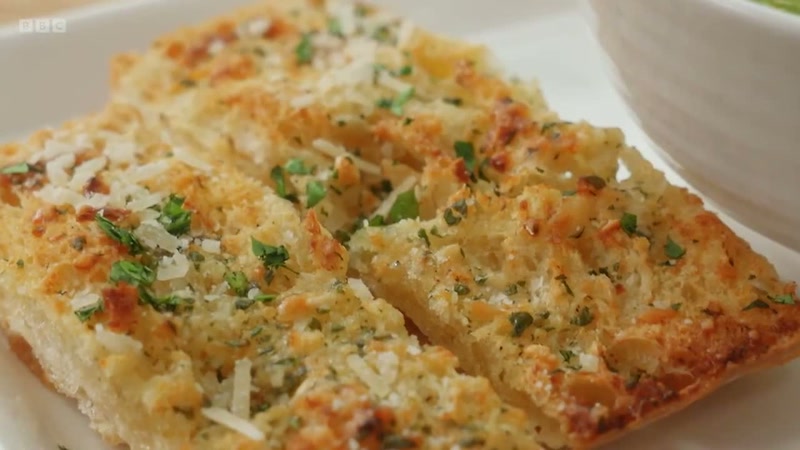 And the garlic bread was crunchy